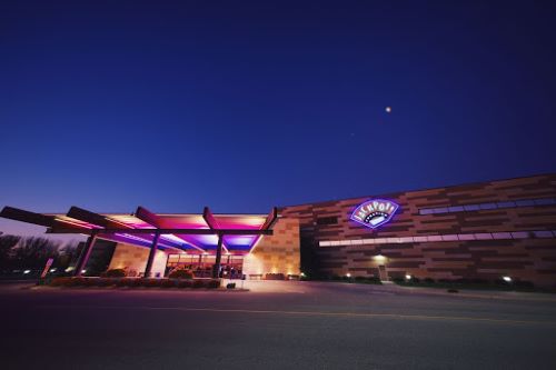 Click here to open Jackpot Junction Casino Hotel: Excellent Amenities and Gaming Fun in Morton